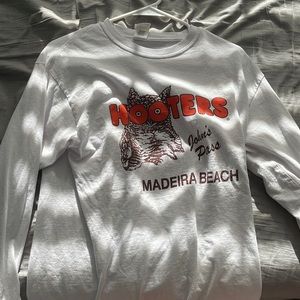 Hooters long sleeve shirt
